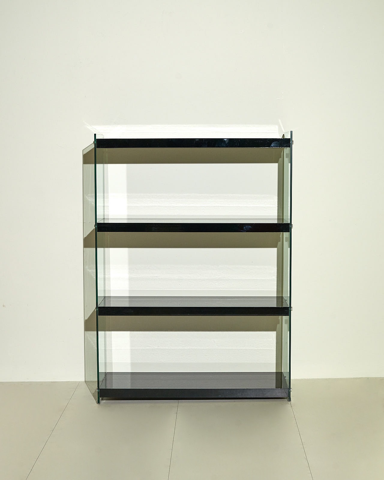 #6237 / Noble Wood Glass Shelf (black)
