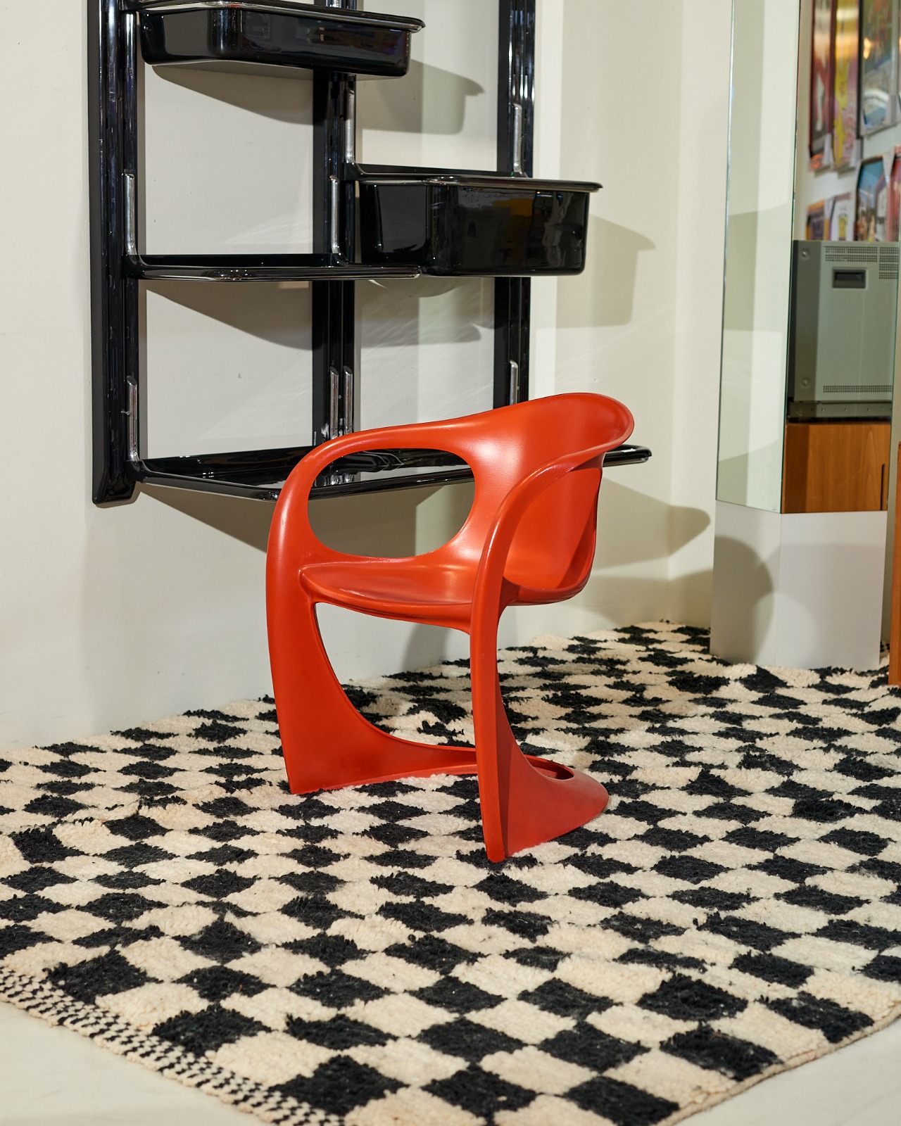 Casalino Plastic Arm Chairs by Alexander Begge (red))