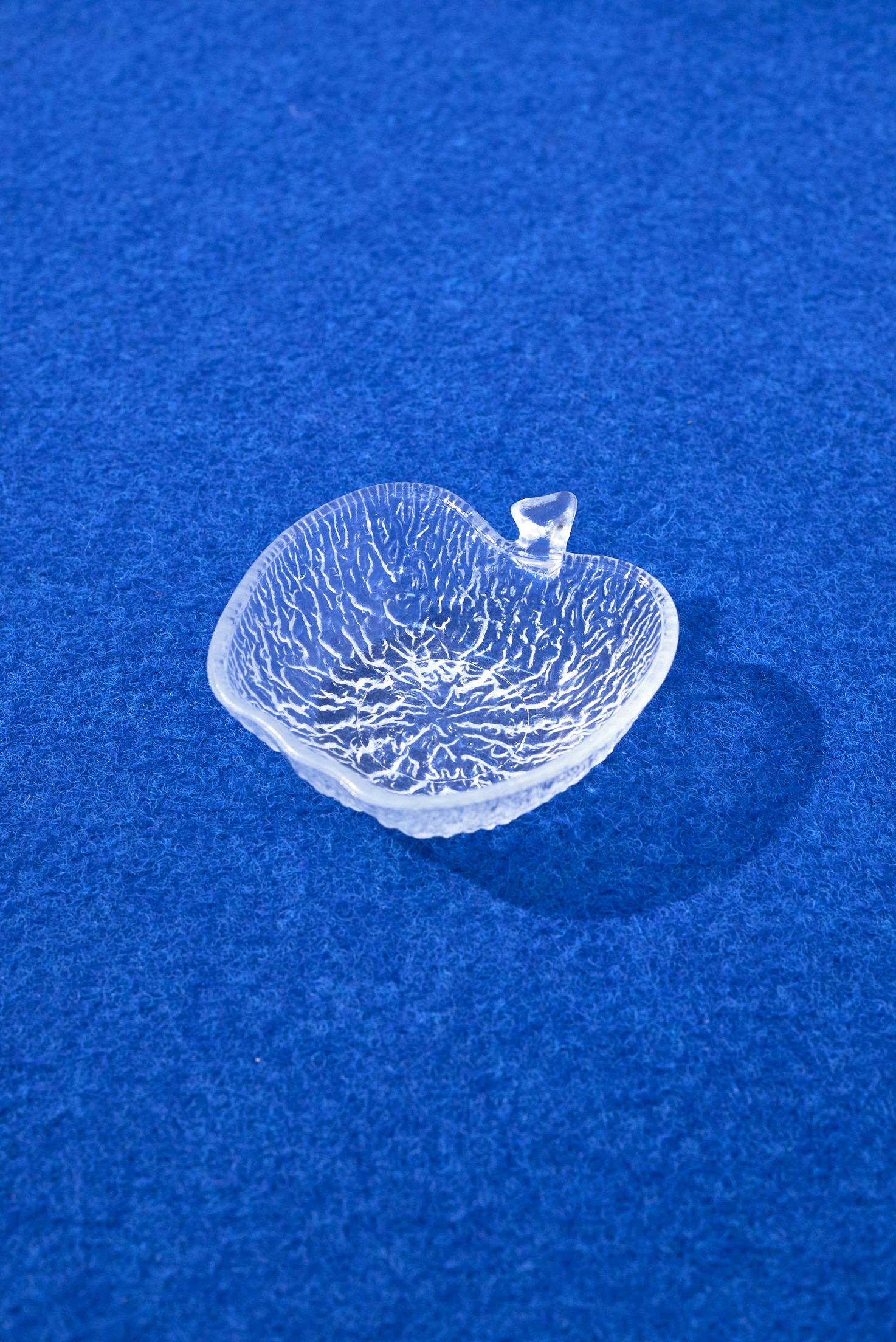 #00549 / Apple Shape Bowl (glass) - S