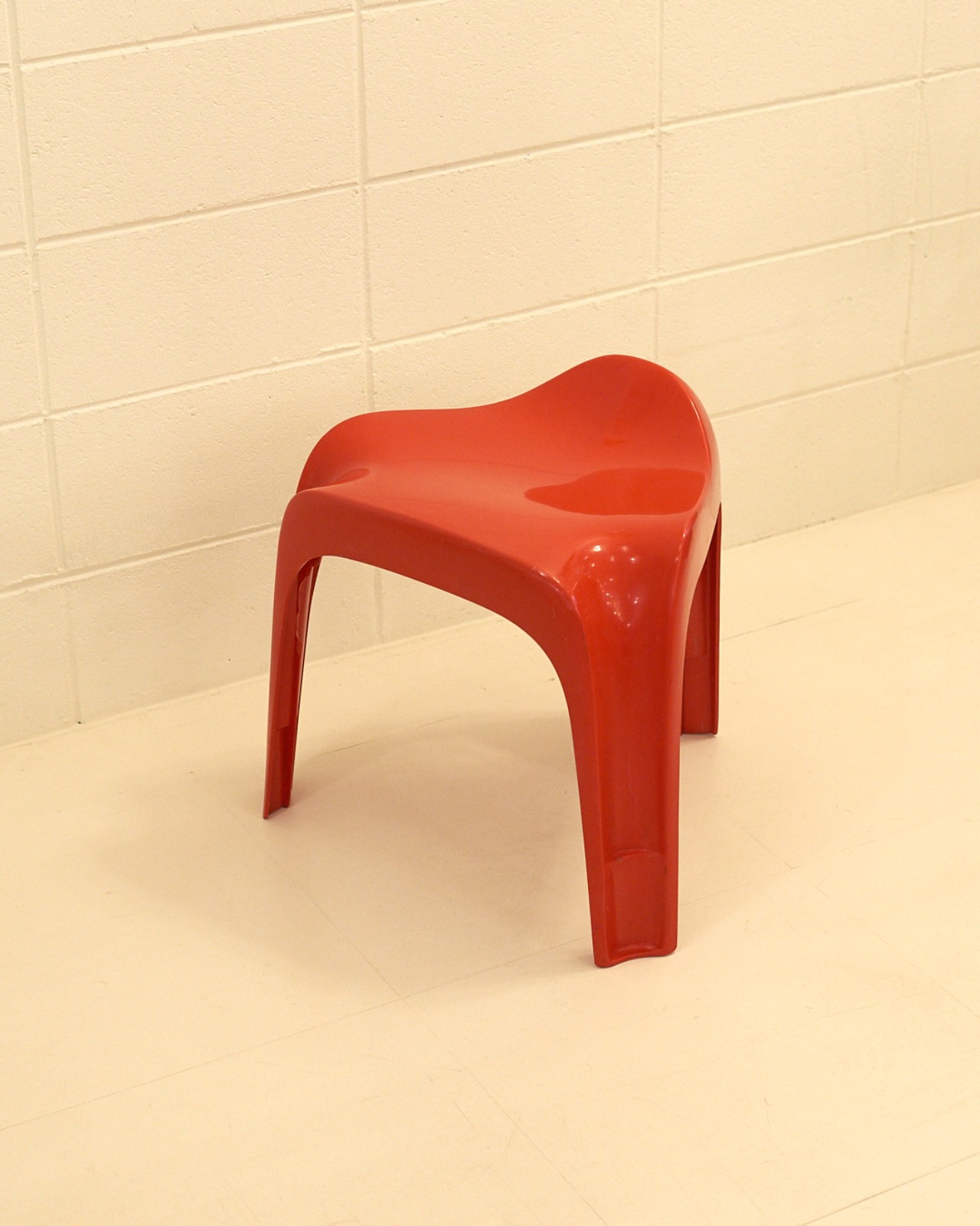 #8179 / Casala Stool By Alexander Begge (red)
