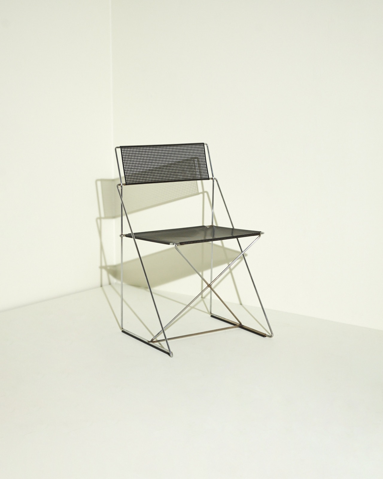 #9870 / Bent Krogh X-Line Chair By Niels Jørgen Haugesen (black)