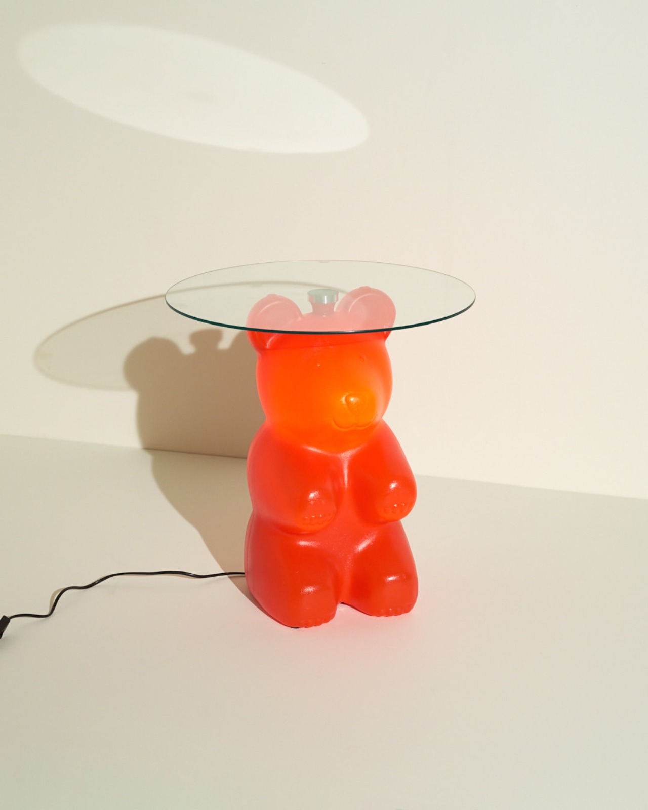 #9574 / Bear Glass Side Table (red)