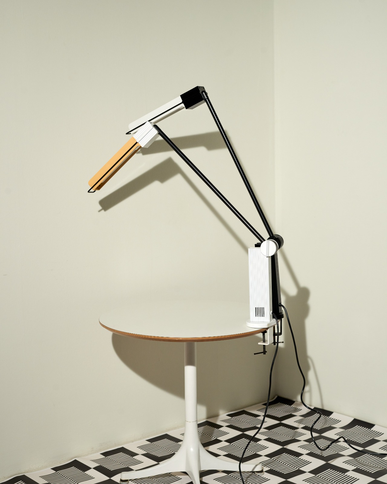 Artemide Alistro Desk Lamp By Ernesto Gismondi